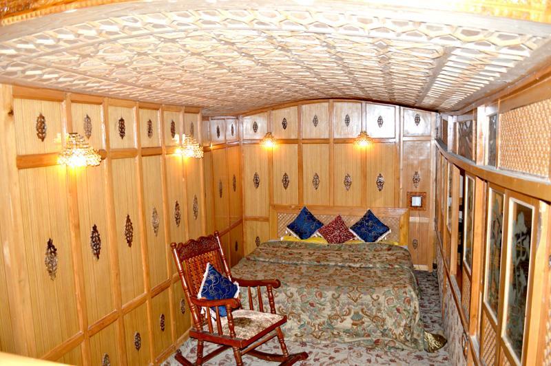 Shah Abbas Hotel At Dal Lake Srīnagar 外观 照片