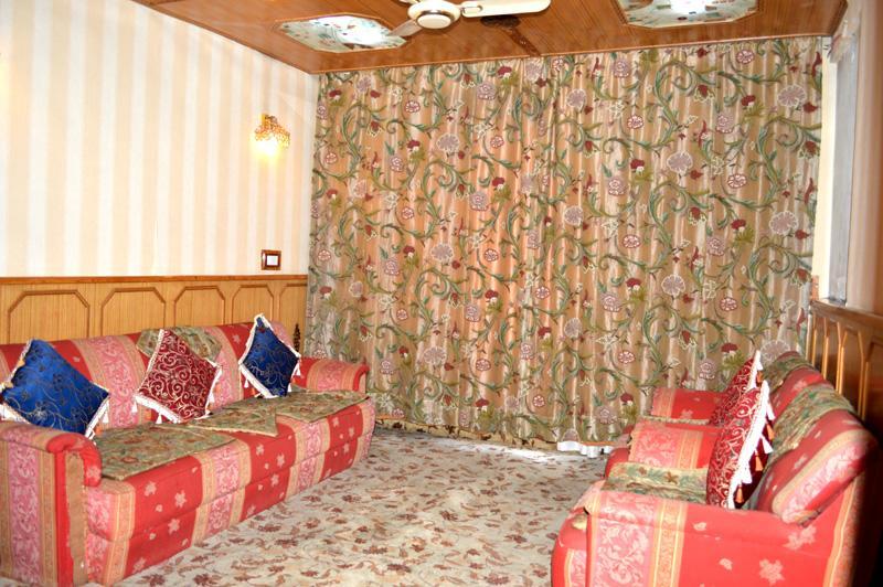 Shah Abbas Hotel At Dal Lake Srīnagar 外观 照片