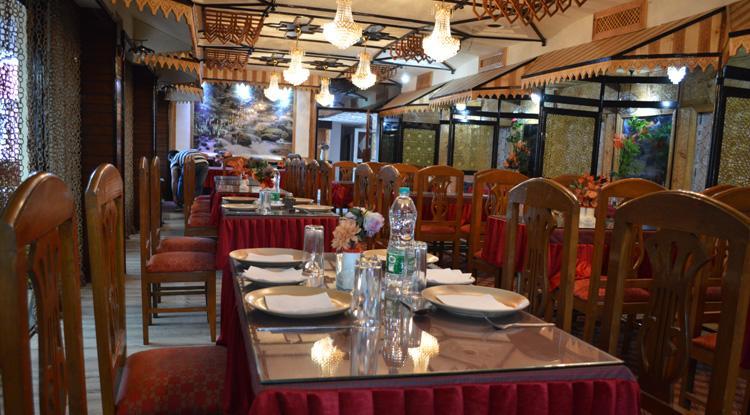Shah Abbas Hotel At Dal Lake Srīnagar 外观 照片